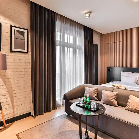 Ilonn Boutique Limanowskiego Hotell 4*