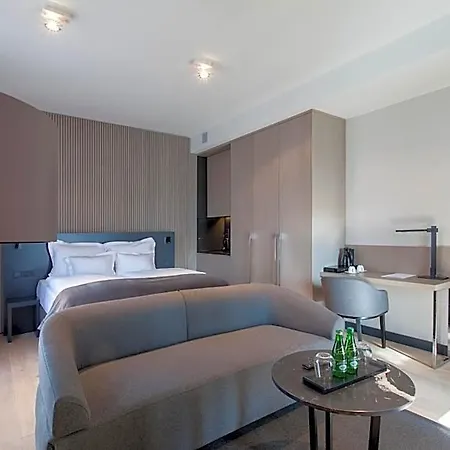 호텔 Ilonn Boutique Limanowskiego 4*