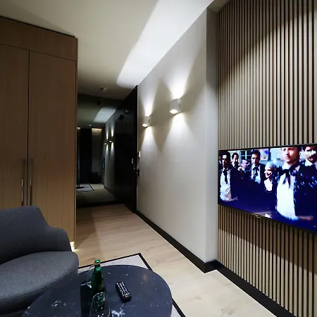 Ilonn Boutique Limanowskiego 4*