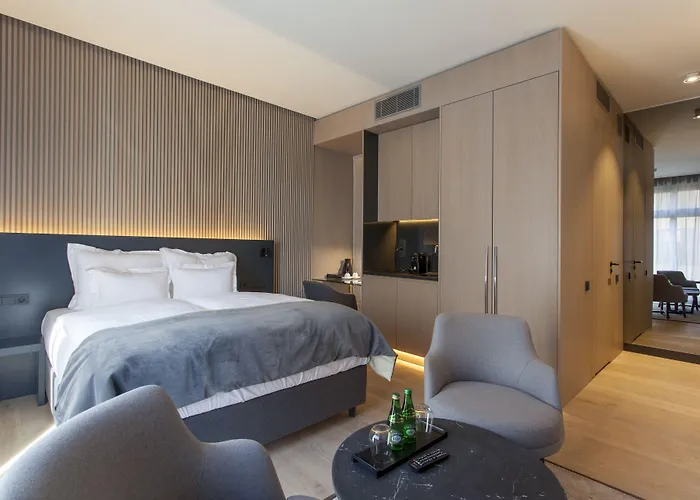 מלון Ilonn Boutique Limanowskiego 4*