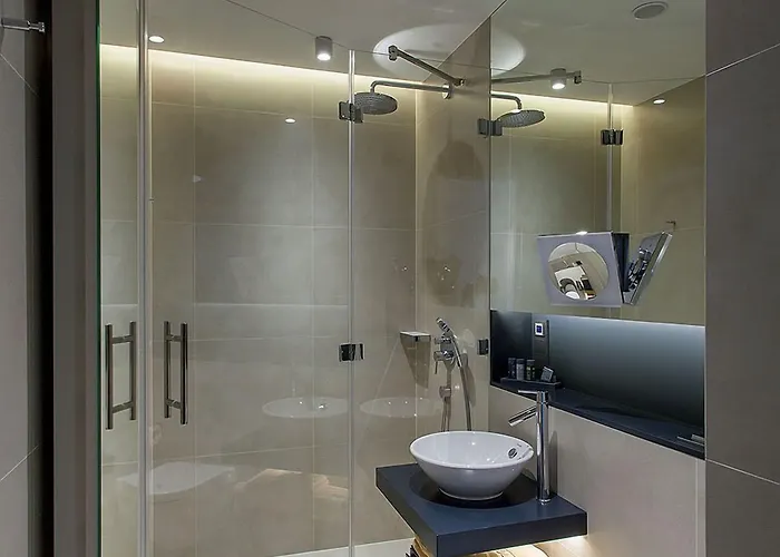 Ilonn Boutique Limanowskiego 4*